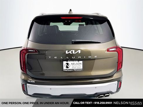 Used 2023 Kia Telluride S FWD image 6