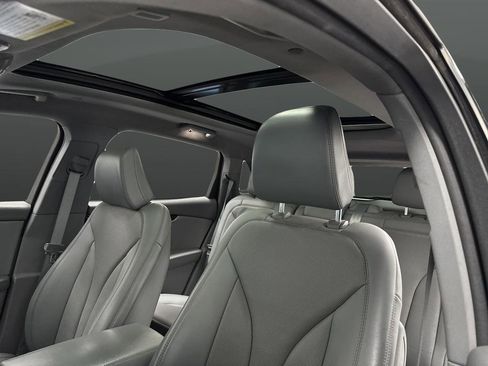 Used 2022 Lincoln Nautilus Reserve image 7