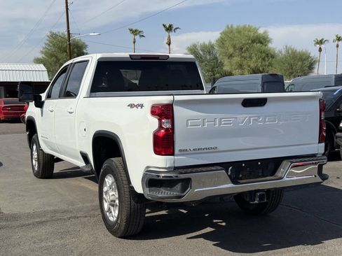 Used 2024 Chevrolet Silverado 2500 LT image 5