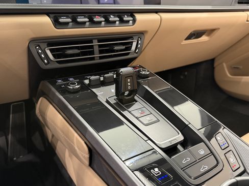 Certified 2021 Porsche 911 Carrera 4S image 32