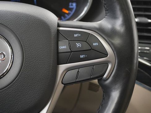 Used 2021 Jeep Grand Cherokee Limited AWD/4WD image 41
