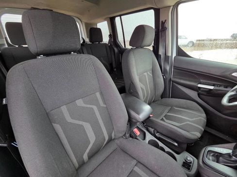 Used 2014 Ford Transit Connect XLT image 17