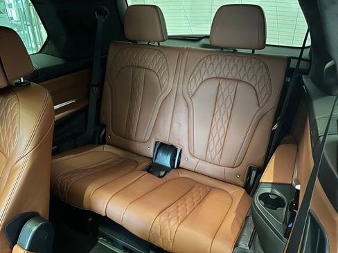 Used 2025 BMW X7 xDrive40i w/ Executive Package AWD/4WD image 32