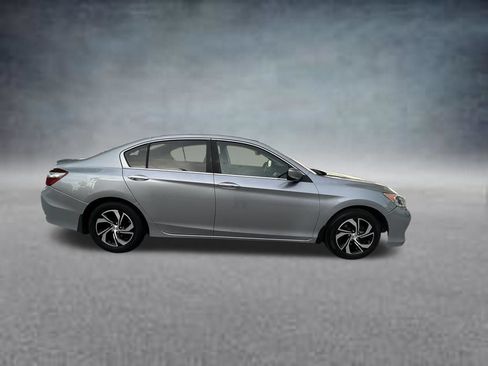 Used 2016 Honda Accord LX image 8