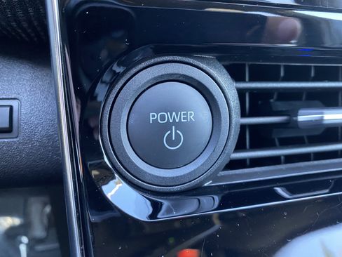 Used 2023 Subaru Solterra AWD image 33