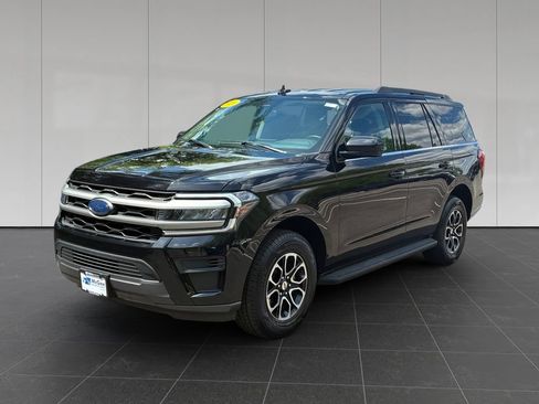 Used 2024 Ford Expedition XLT AWD/4WD image 1