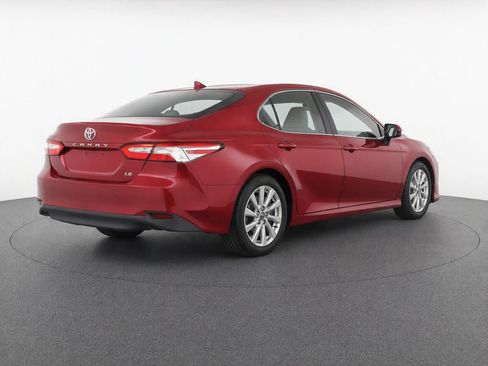Used 2018 Toyota Camry LE FWD image 4