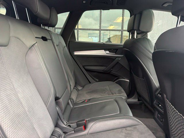 Used 2023 Audi Q5 e Prestige AWD/4WD image 14