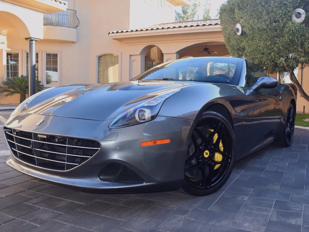 Used 2018 Ferrari California T RWD image 6