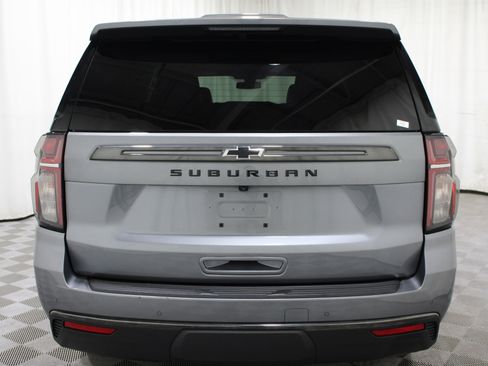 Used 2022 Chevrolet Suburban Z71 w/ Luxury Package AWD/4WD image 32