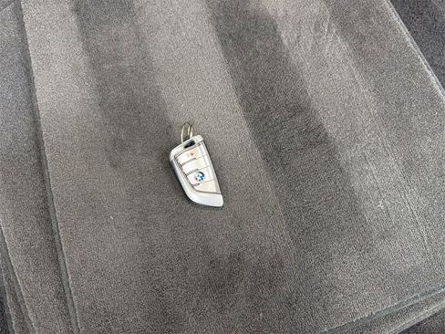 Used 2022 BMW 740i 740i NAV,CAM,PANO,HTD STS,BLIN image 81