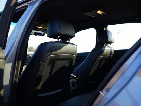 Used 2010 BMW 328i Sedan image 12