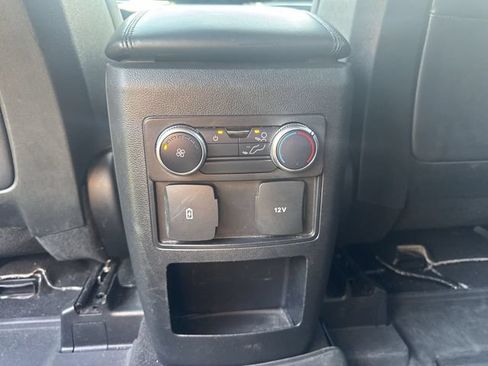 Used 2020 Ford Explorer XLT AWD/4WD image 28