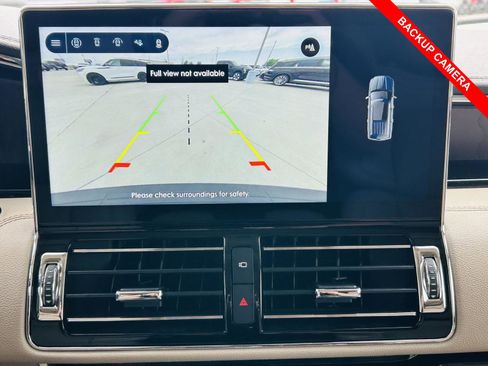 Used 2023 Lincoln Navigator Reserve AWD/4WD image 18