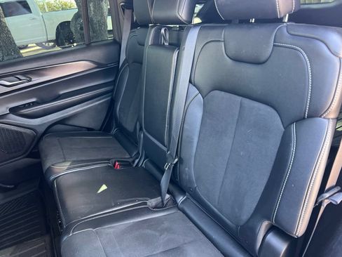 Used 2025 Jeep Grand Cherokee L Laredo AWD/4WD image 22