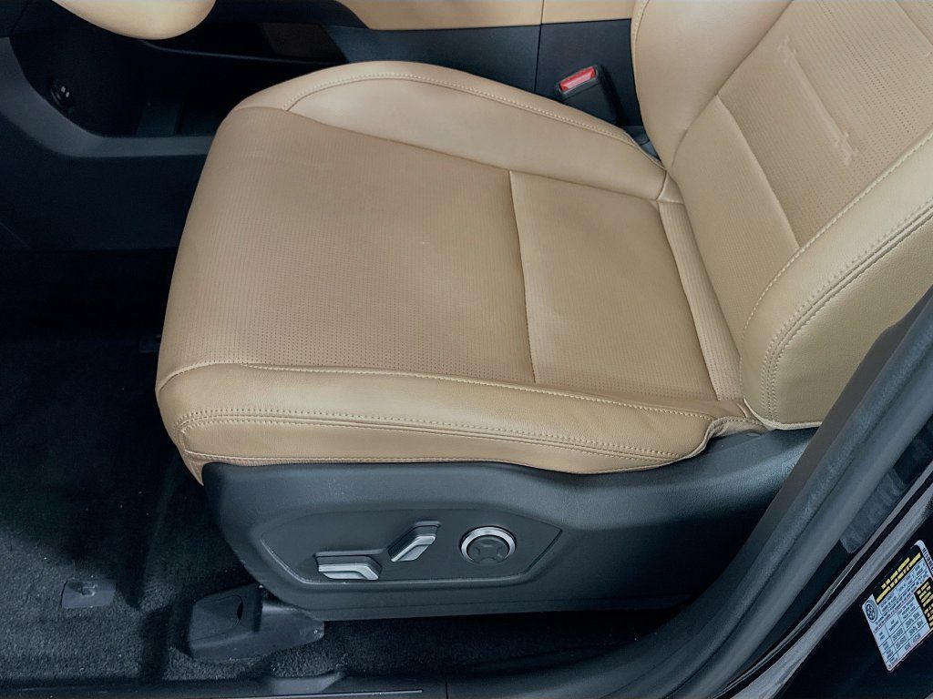 Used 2026 Hyundai Santa Fe Limited FWD image 20