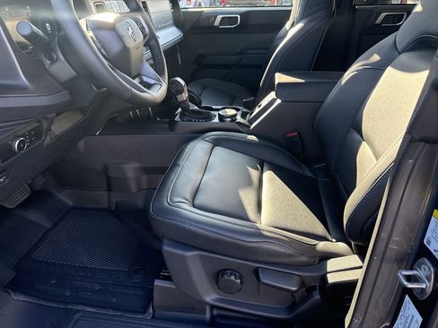 New 2025 Ford Bronco Big Bend w/ Black Diamond Package AWD/4WD image 9