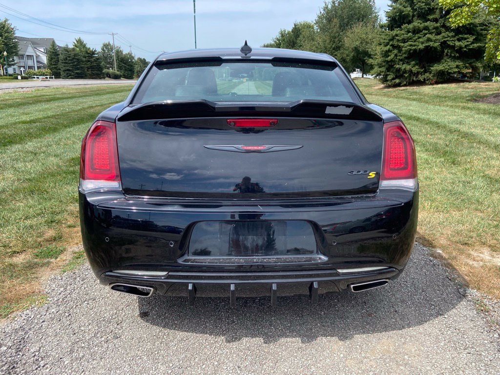 Used 2022 Chrysler 300 S RWD image 4