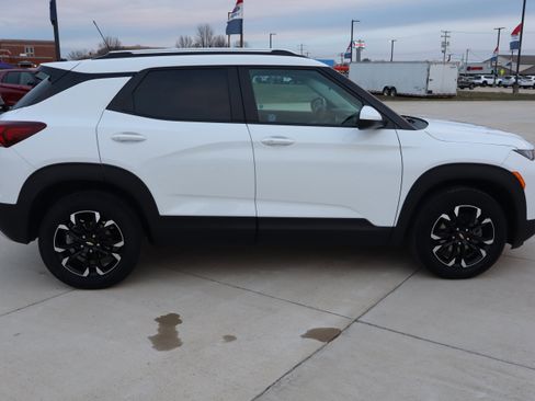 Used 2023 Chevrolet TrailBlazer LT w/ Convenience Package image 4