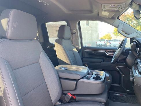 Used 2025 Chevrolet Silverado 1500 LT image 15