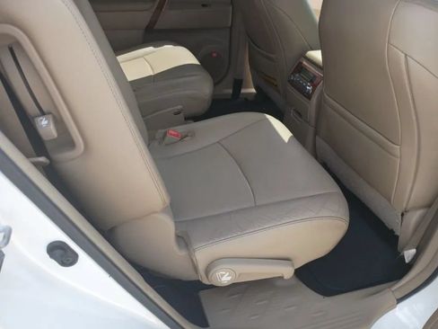Used 2013 Toyota Highlander Limited FWD image 19