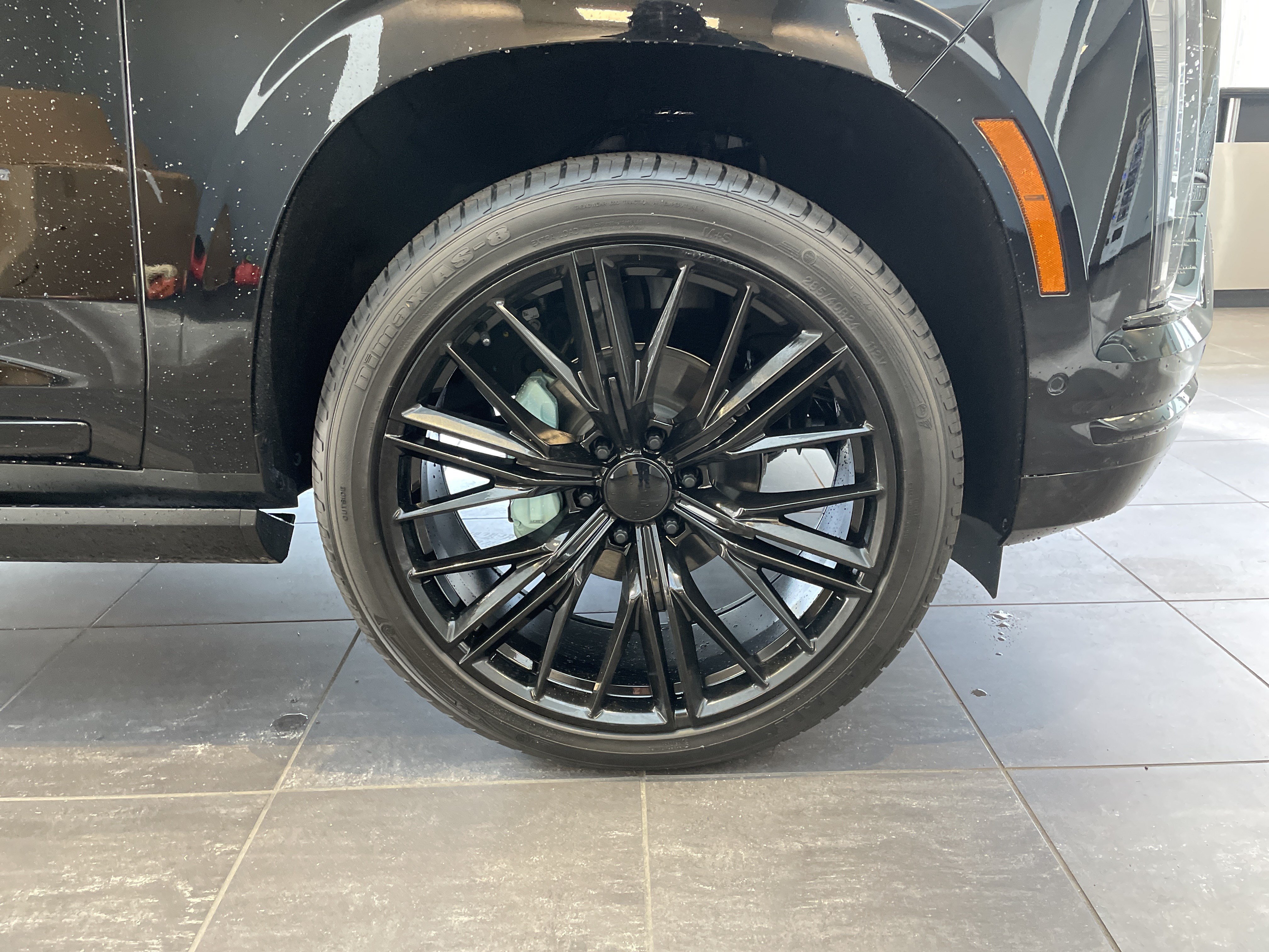 Used 2026 Cadillac Escalade Platinum Sport w/ LPO, ONYX Package AWD/4WD image 13