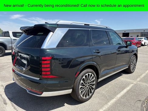 Used 2026 Hyundai Palisade Calligraphy AWD/4WD image 3
