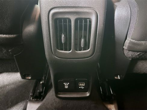 Used 2020 Jeep Compass Trailhawk image 22