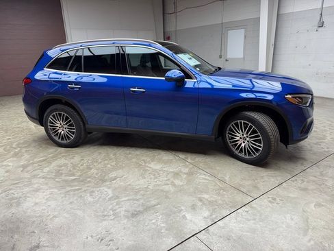 New 2026 Mercedes-Benz GLC 300 GLC 300 image 6