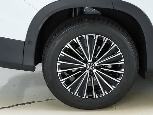 New 2026 Volkswagen Tiguan S image 50