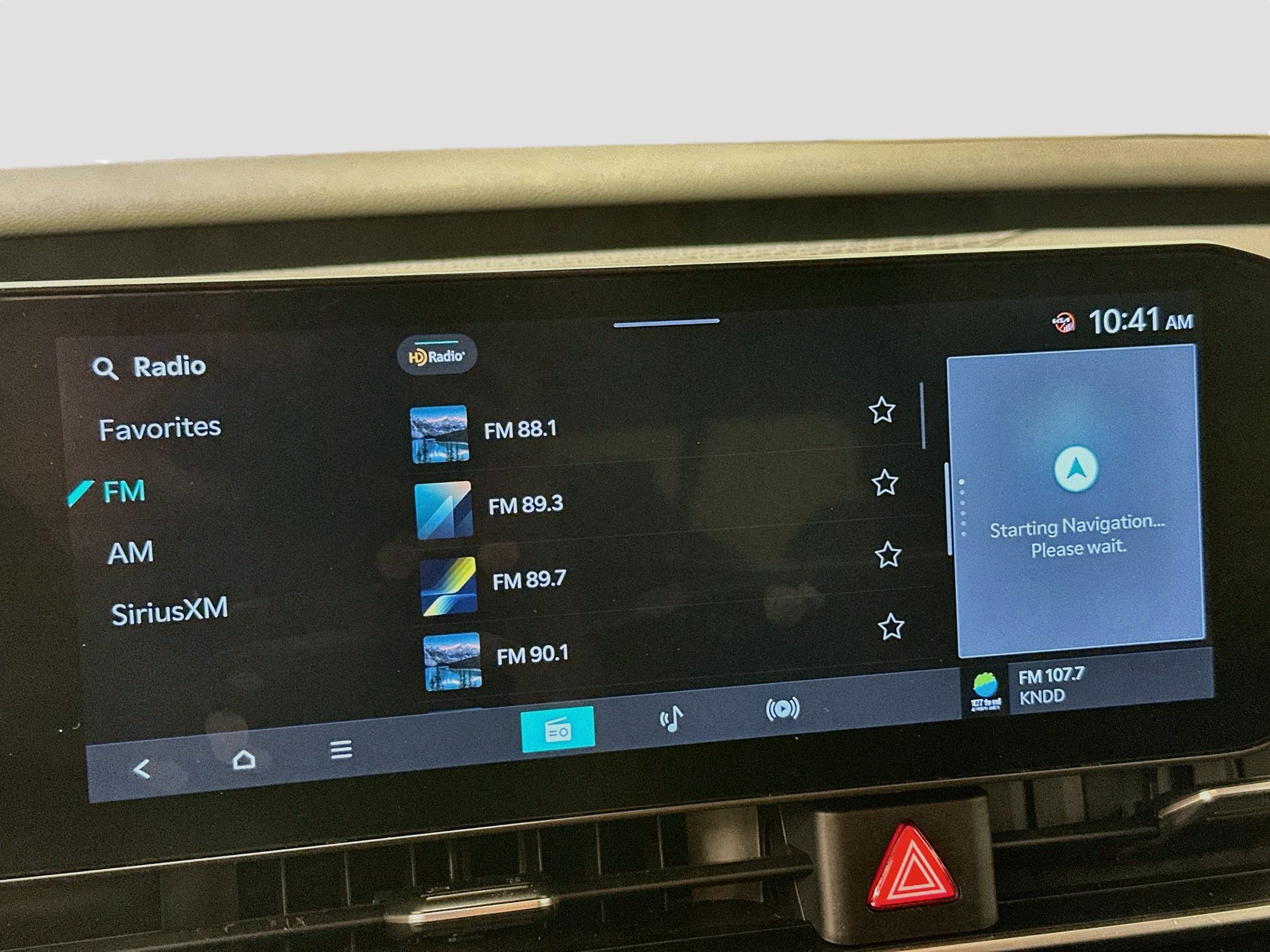 Used 2025 Kia Carnival FWD image 21