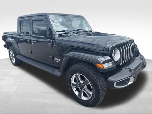 Used 2022 Jeep Gladiator Overland w/ Popular Equipment Package AWD/4WD image 3