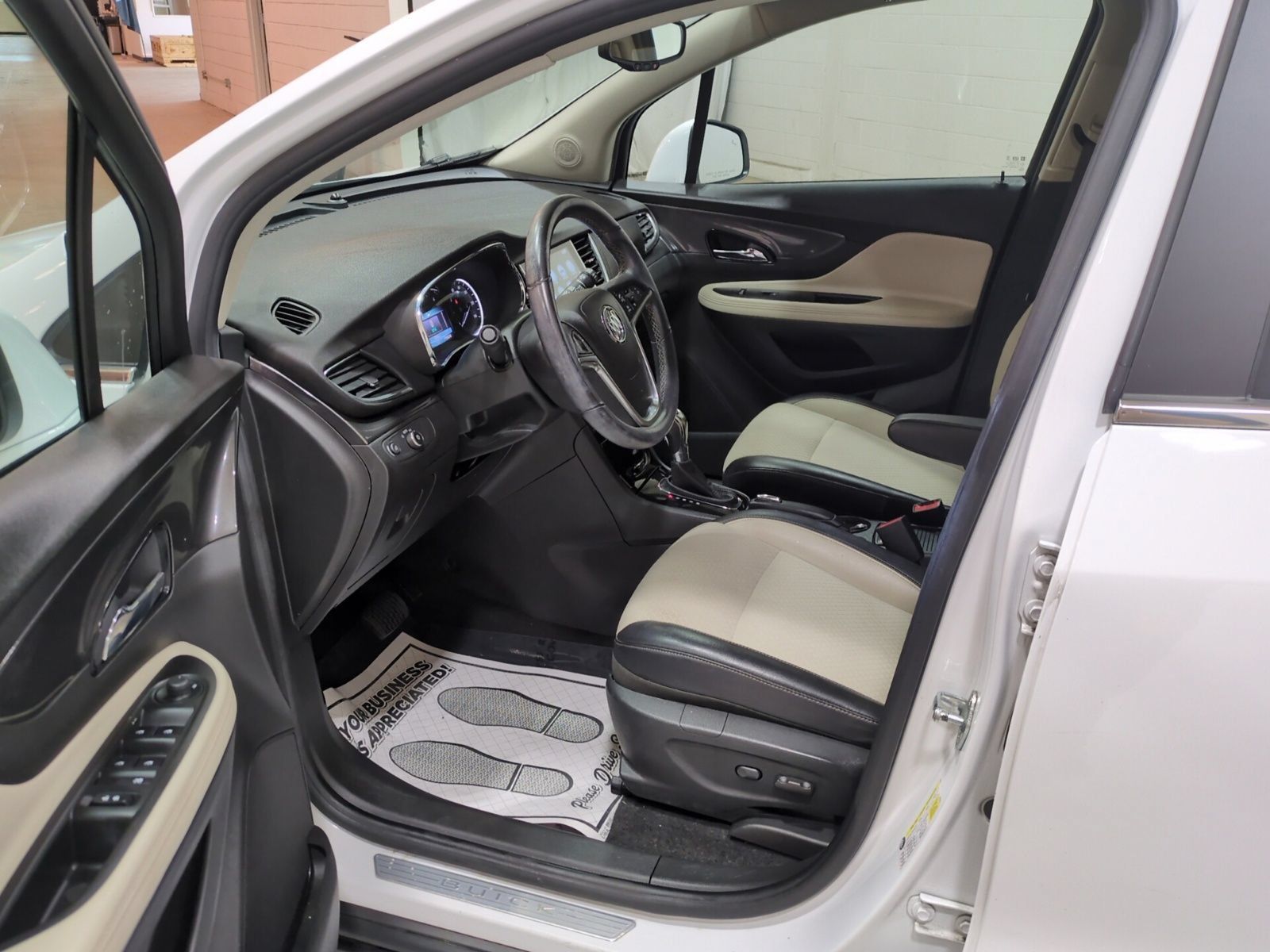 Used 2021 Buick Encore Preferred w/ Safety Package II FWD image 15