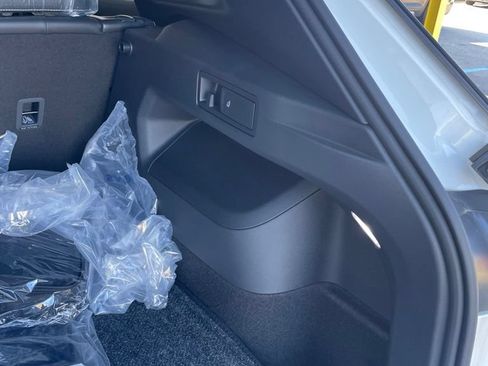 New 2026 Volkswagen Tiguan SE R-Line AWD/4WD image 12