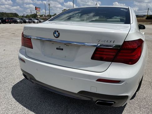 Used 2014 BMW 740i RWD image 9