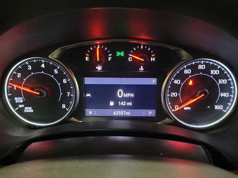 Used 2023 GMC Terrain SLT image 23