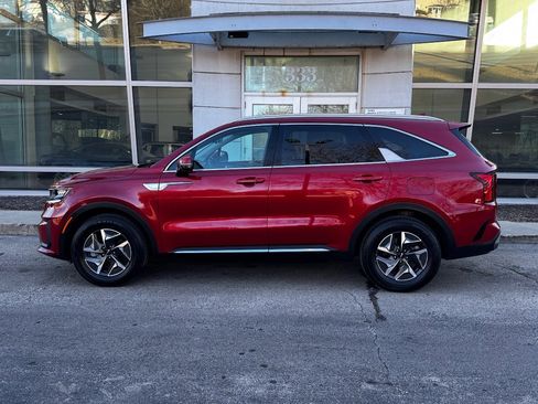 Used 2022 Kia Sorento S image 8