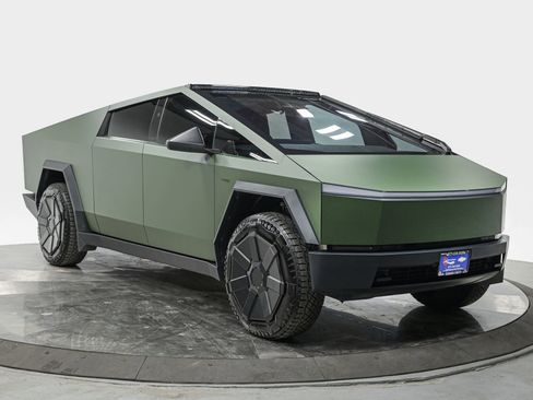 Used 2024 Tesla Cybertruck Cyberbeast AWD/4WD image 8