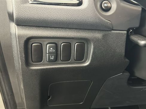 Used 2025 Mitsubishi Outlander Sport LE AWD/4WD image 21
