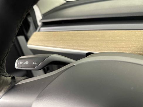 Used 2021 Tesla Model 3 Standard Range Plus image 25