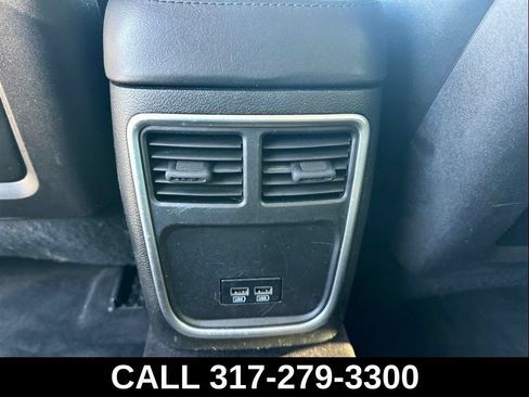 Used 2018 Chrysler 300 Touring w/ Chrome Appearance Package RWD image 29