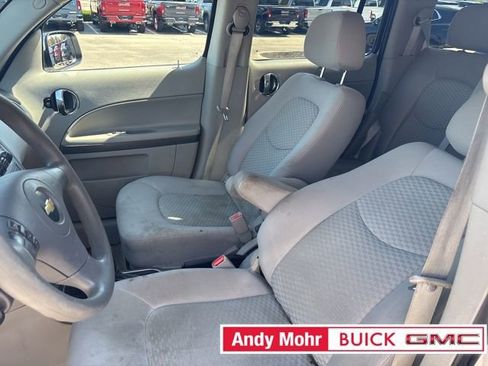 Used 2010 Chevrolet HHR LT image 14