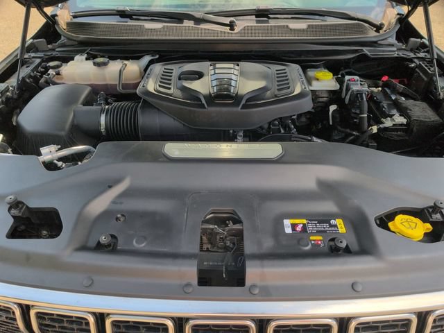 Certified 2023 Jeep Wagoneer L Series II AWD/4WD image 24