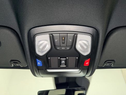 New 2026 RAM 1500 4x4 Crew Cab image 11