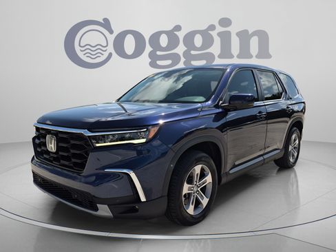 Certified 2025 Honda Pilot EX-L image 2