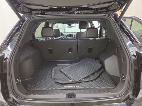 Used 2023 Chevrolet Equinox RS w/ RS Leather Package AWD/4WD image 9