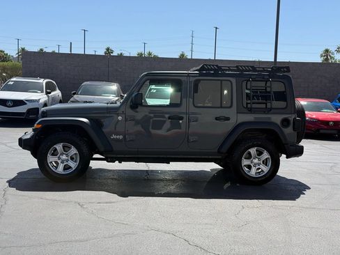 Used 2018 Jeep Wrangler Unlimited Sport S AWD/4WD image 7