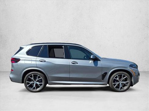 Used 2024 BMW X5 xDrive50e w/ M Sport Package AWD/4WD image 4