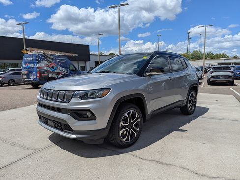 Used 2022 Jeep Compass Limited w/ Sun and Sound Group AWD/4WD image 4