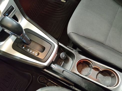 Used 2018 Ford Fiesta SE image 26